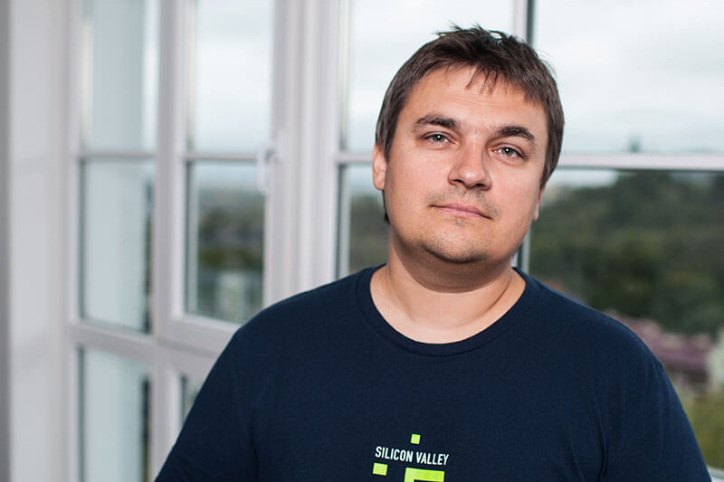LITSLINK’s CTO Viacheslav Petrenko about advantages of using Flutter for mobile development