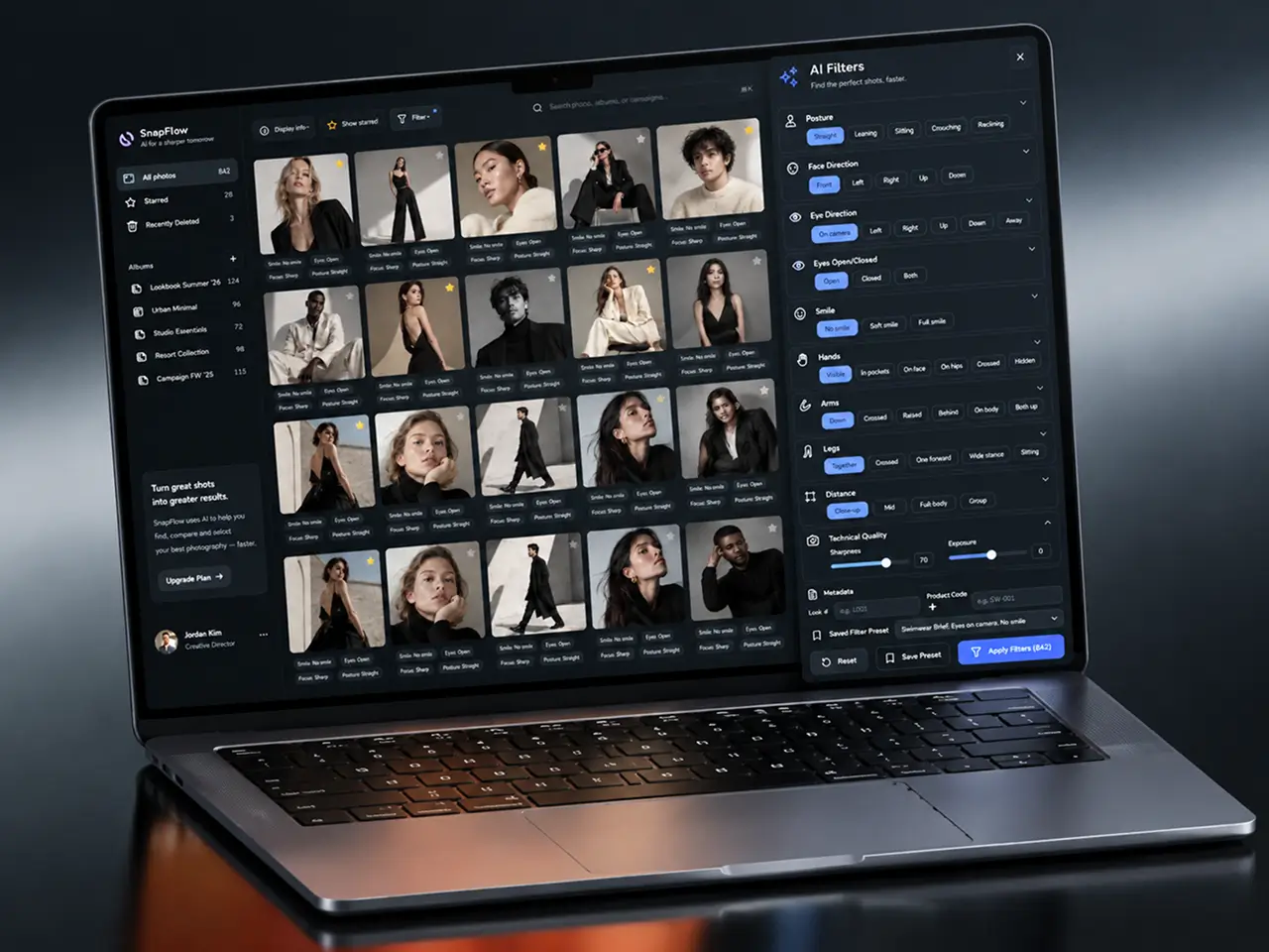 Photo album grid where every frame carries its tags, next to a filter panel grouped by posture, gaze and smile
